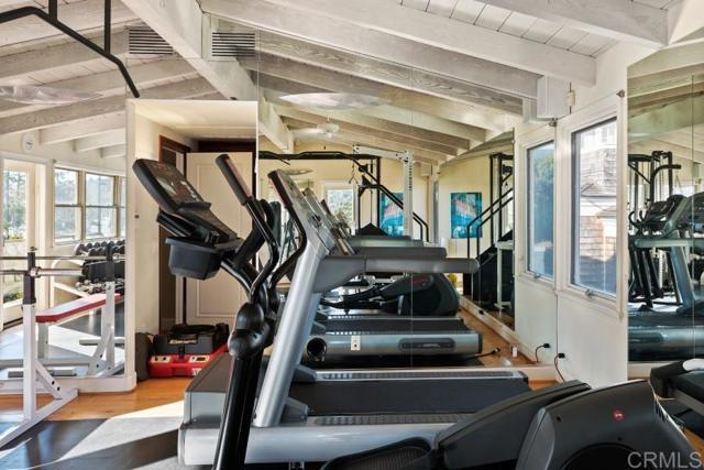 Building Photo - 8405 El Paseo Grande