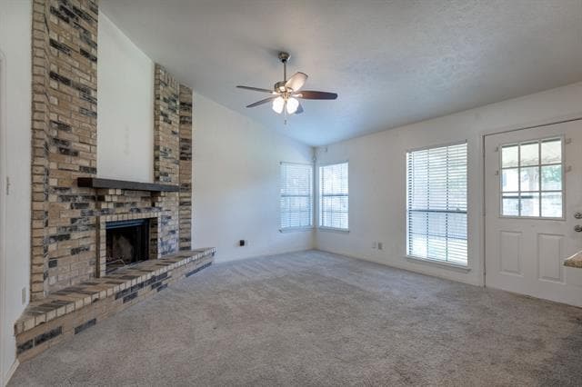 Building Photo - 3037 Hamlet Ct