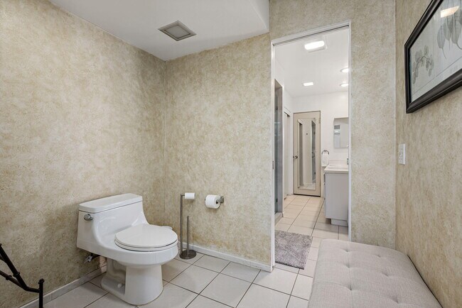 Building Photo - 38941 Kilimanjaro Dr