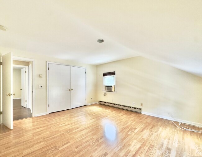Building Photo - 46 Houston Terrace