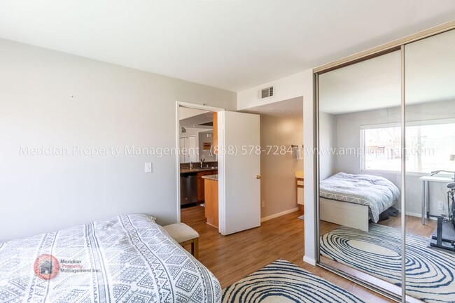 Building Photo - 2 Bed, 2 Bath Condo-North Park