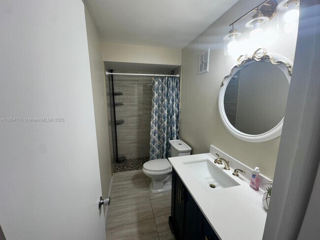 Building Photo - 11339 SW 71st Ln