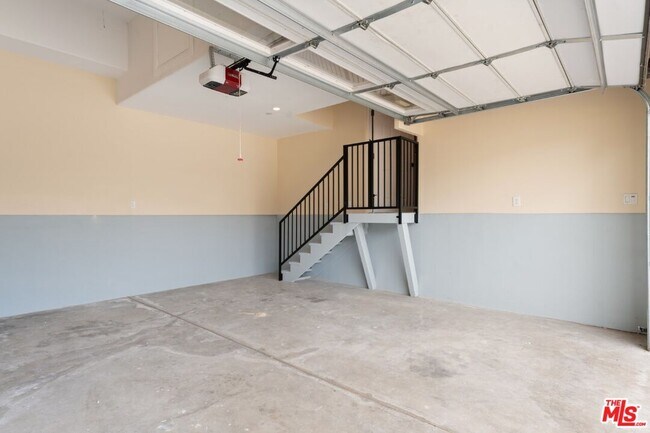 Building Photo - 1630 Bridgeport Dr