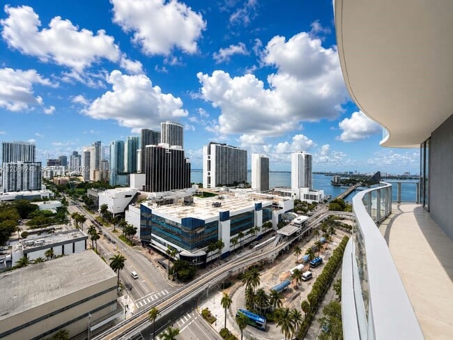 Building Photo - 1400 Biscayne Blvd