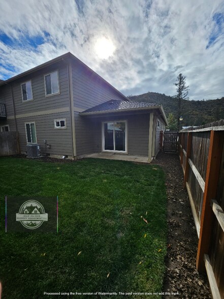 Building Photo - 141 Rivers Edge Ct