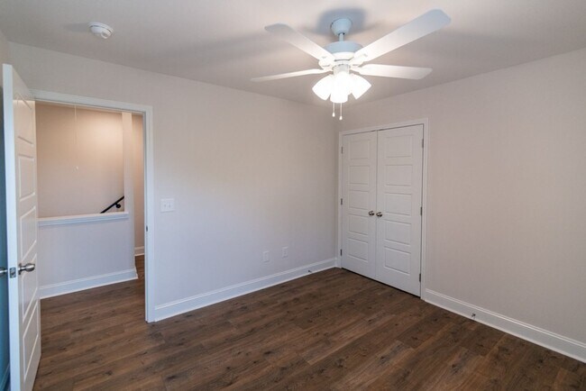 Building Photo - Gorgeous Single Family Home