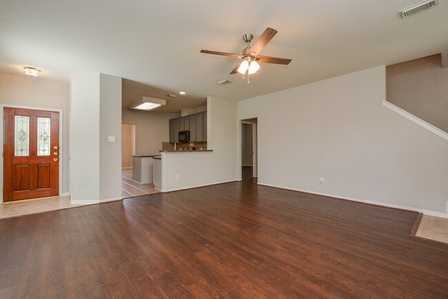 Building Photo - 15506 Hickory Dale St