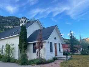 Building Photo - Large Three Bedroom on the North Side of D...