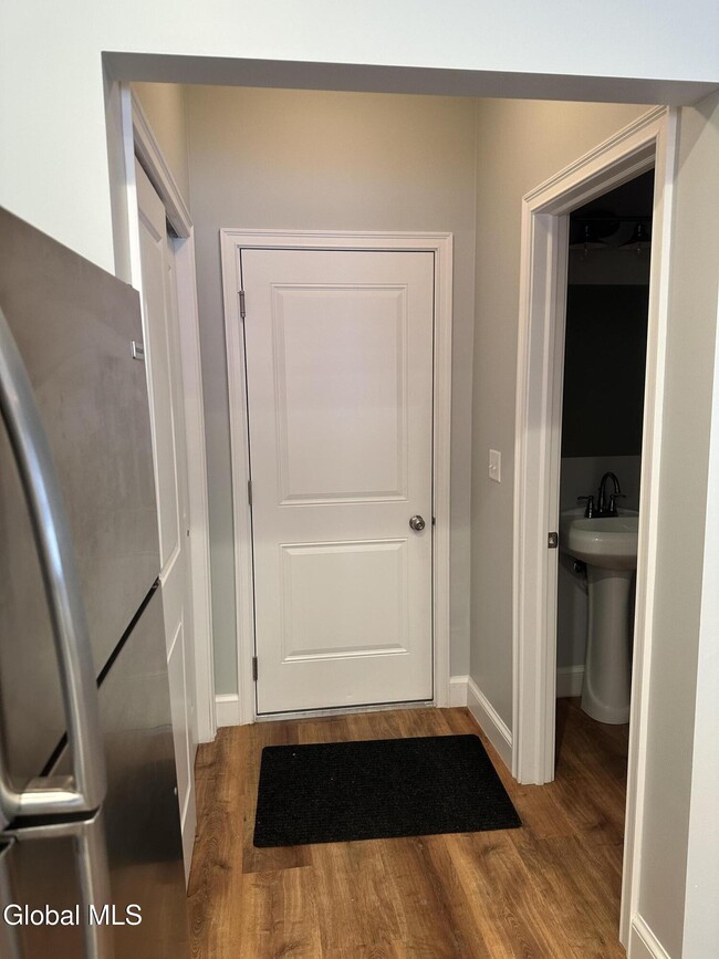 Building Photo - 2011 Rdg Mnr Ct