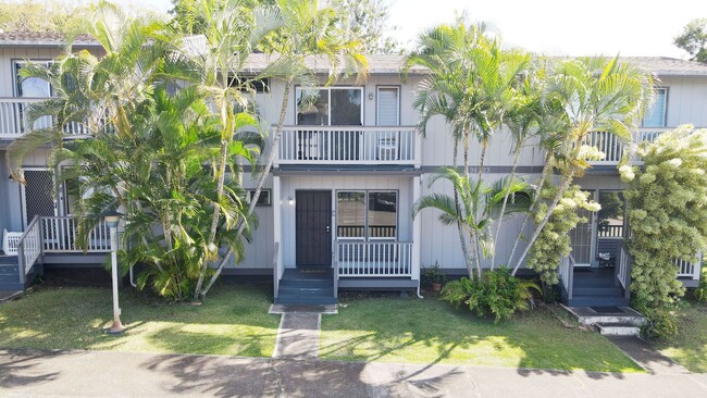 Three-Bedroom Duplex in Aiea. Pet-Friendl... - Three-Bedroom Duplex in Aiea.  Pet-Friendl...