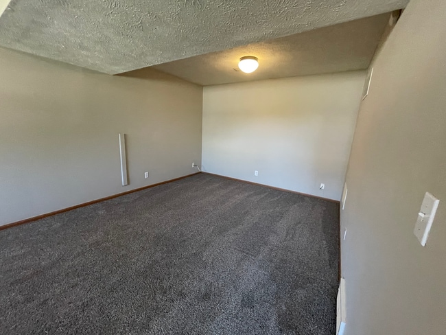 Building Photo - 8013 Newport Ave
