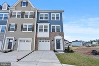 Building Photo - 1425 Clingmans Dome Dr