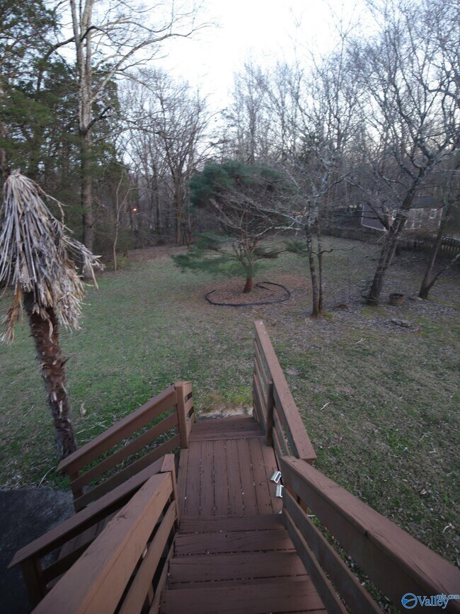 Building Photo - 104 Victoria Dr