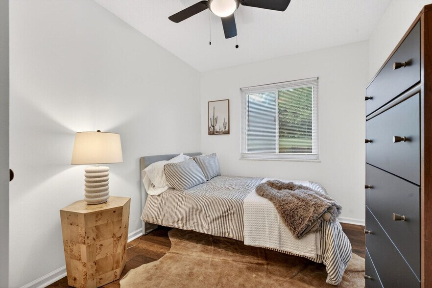 Building Photo - 2705 Freemantle Dr