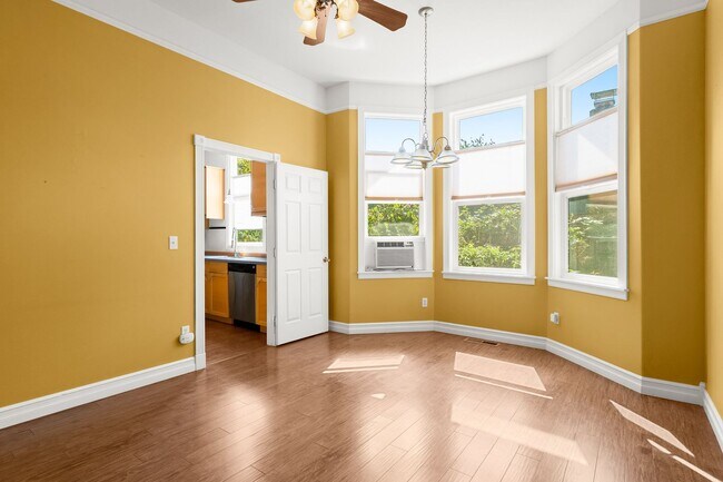 Building Photo - Charming Solar Home in Portland Woodlawn Neighborhood