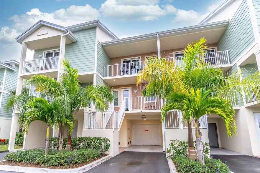 Building Photo - 3260 Mangrove Point Dr