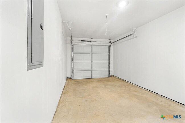 Building Photo - 1226 Lehmann Dr