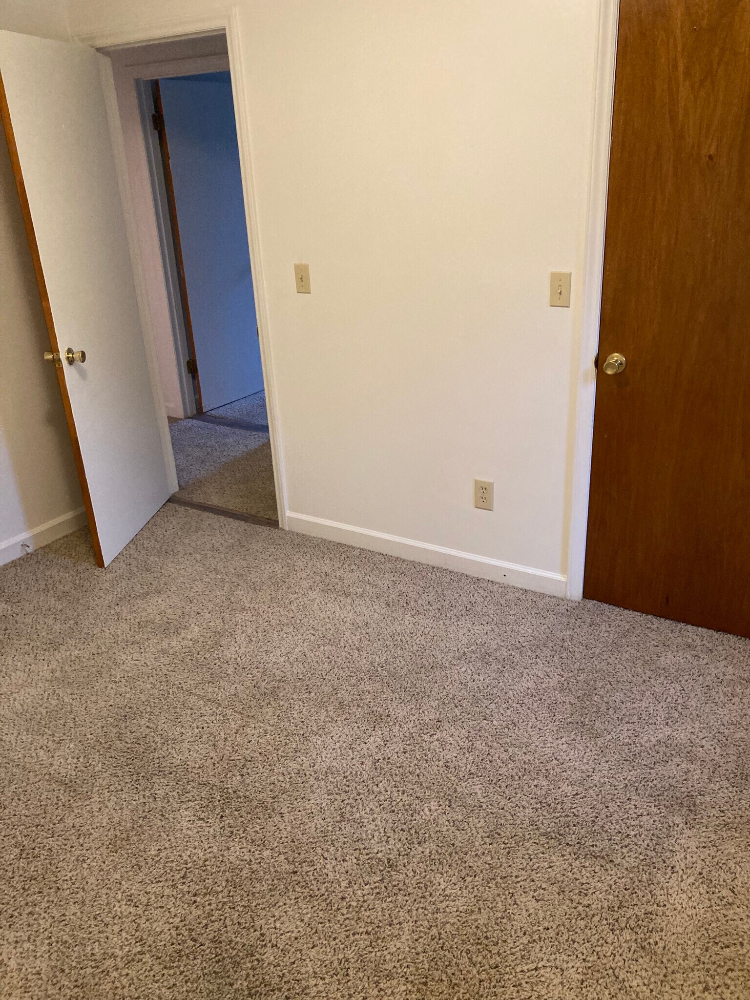 Building Photo - 211 Butterfly Dr