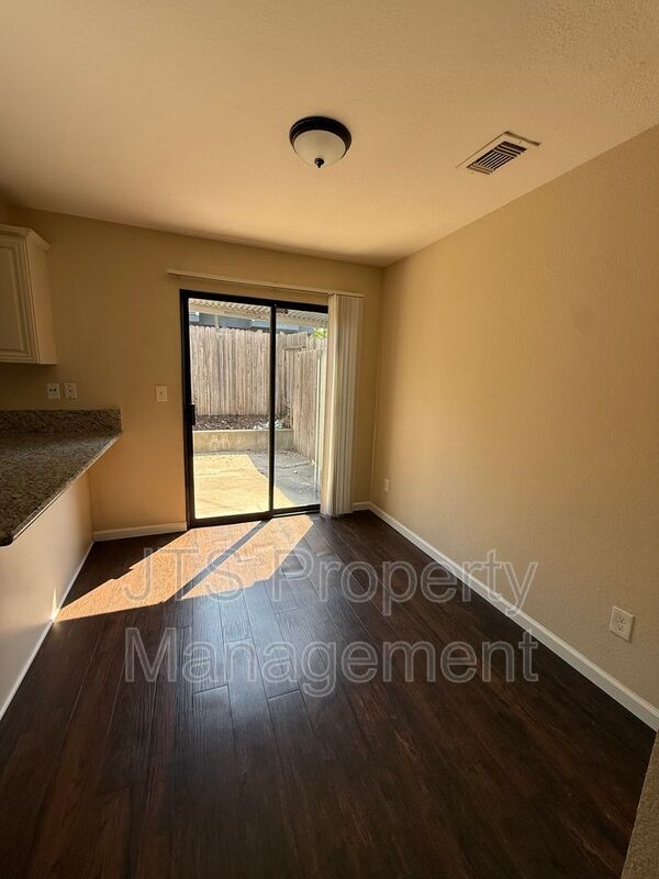 Building Photo - 5842 Alorn Ln