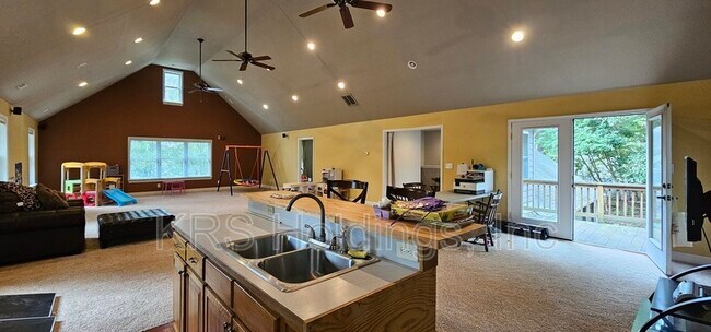 Building Photo - 107 Pleasant Point