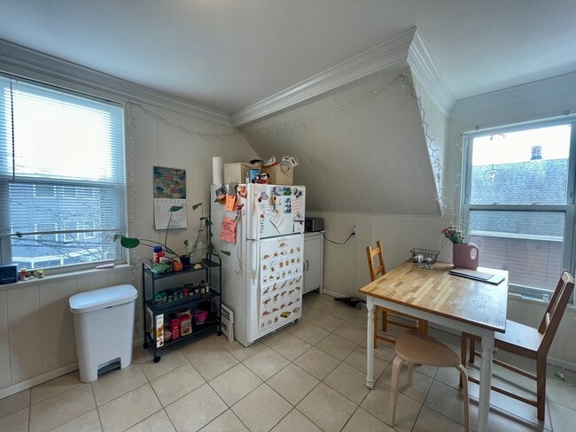 Building Photo - 56 Cedar St