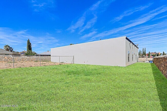 Building Photo - 5270 Sean Haggerty Dr