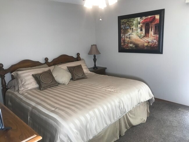 Building Photo - 101 S Rock Rd