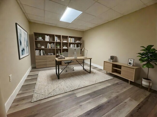 Building Photo - 1325 W Poplar St