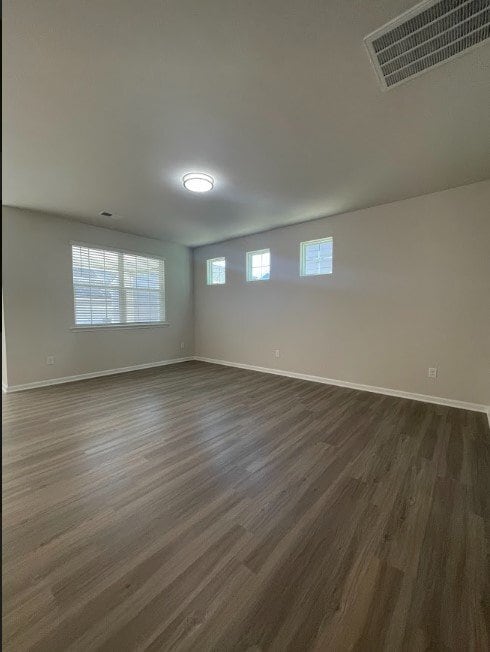 Building Photo - Spacious 4 Bed, 3.5 Bath Home with 2895 Sq...
