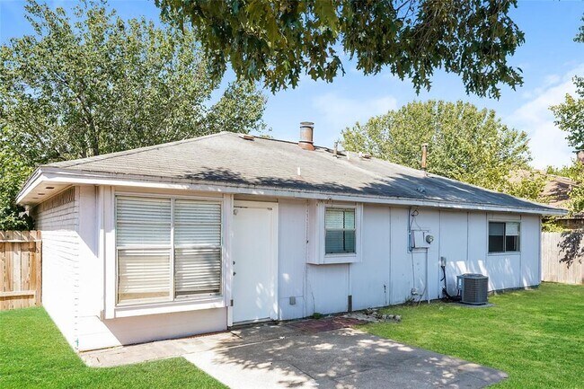 Primary Photo - 20406 Oak Limb Ct
