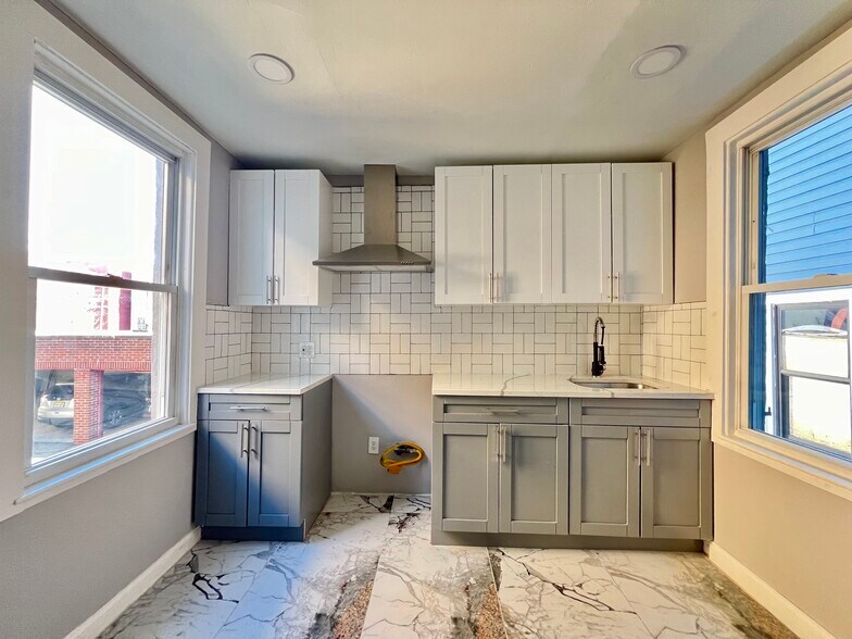 Unit 1 - 86 Irving St