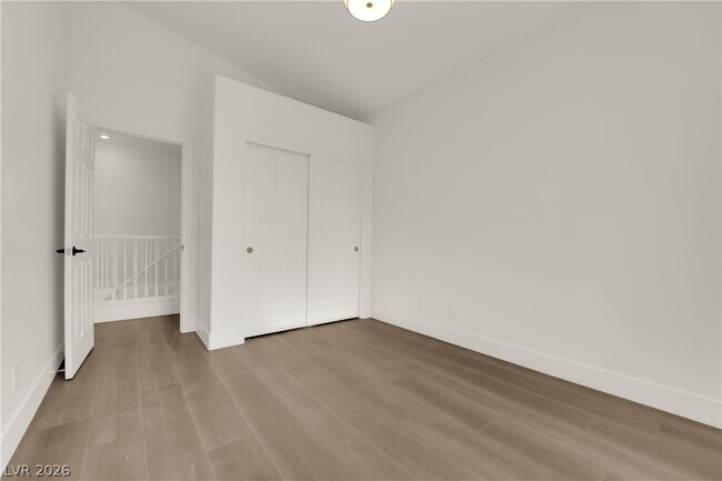 Building Photo - 1529 Tillman Falls Ave
