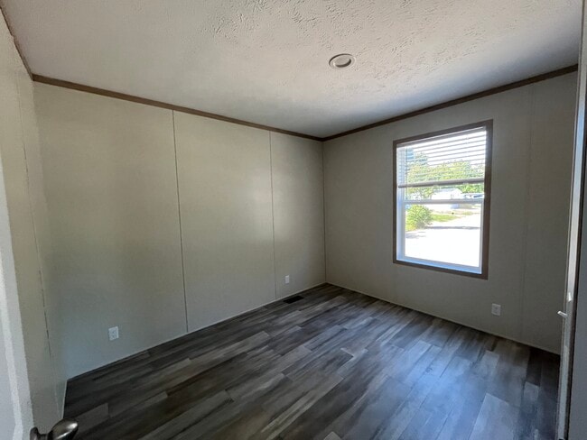 Building Photo - 4224 Twin Terrace