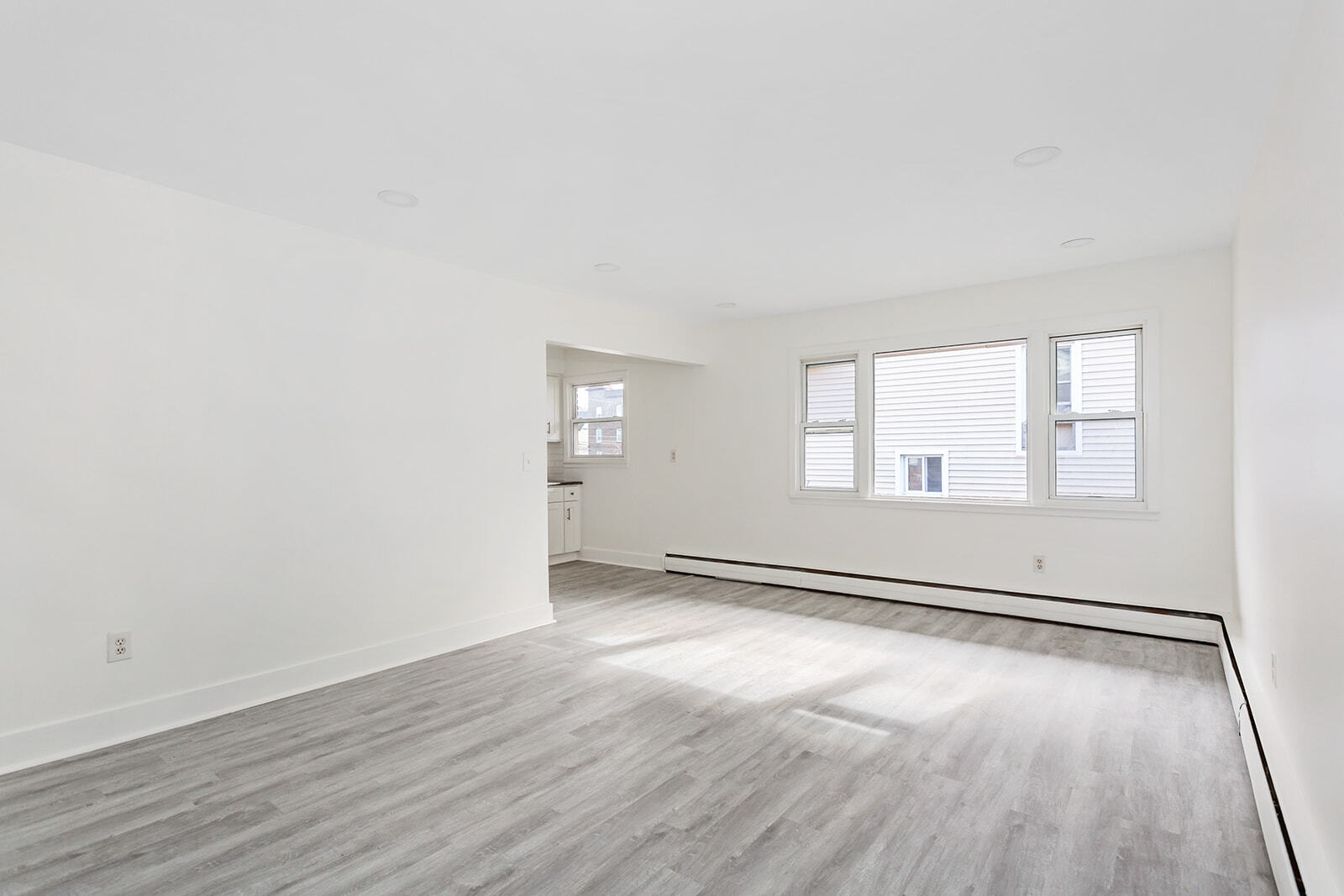 Building Photo - 86 Chestnut St