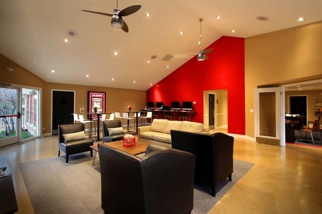 Building Photo - 1600 Lincoln Meadows Cir