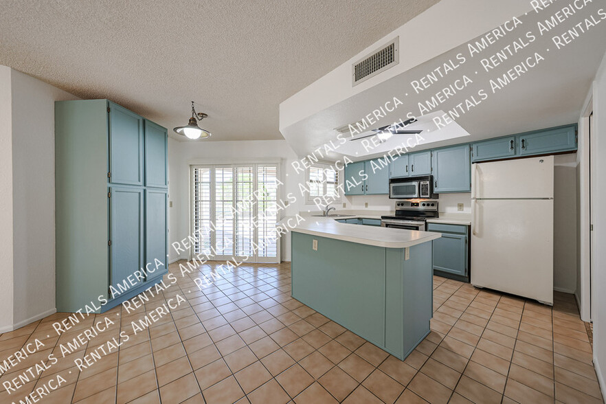 Building Photo - 5006 E Mesquite Wood Ct