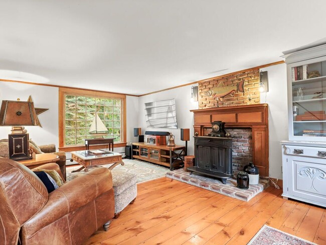 Building Photo - 47 Hollow Tree Ridge Rd