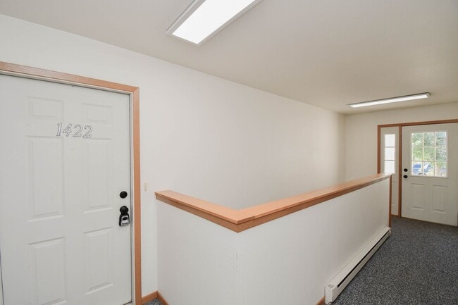 Building Photo - Comfortable 3-Bedroom Condo in Brandon – Available Now!