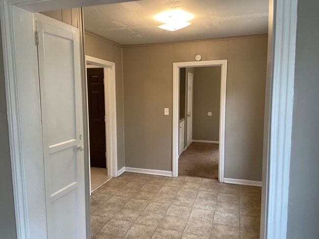 Building Photo - **AVAILABLE NOW**Near Ft. Benning/Columbus, GA 3 Bedroom / 1 Bathroom Home for Rent***