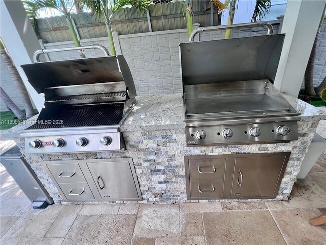 Building Photo - 3675 SW 26th St