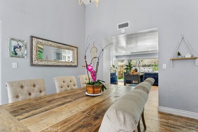 Building Photo - 24585 Overlake