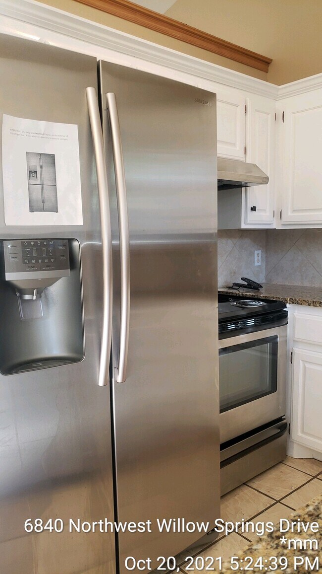 Building Photo - 6840 NW Willow Springs Dr