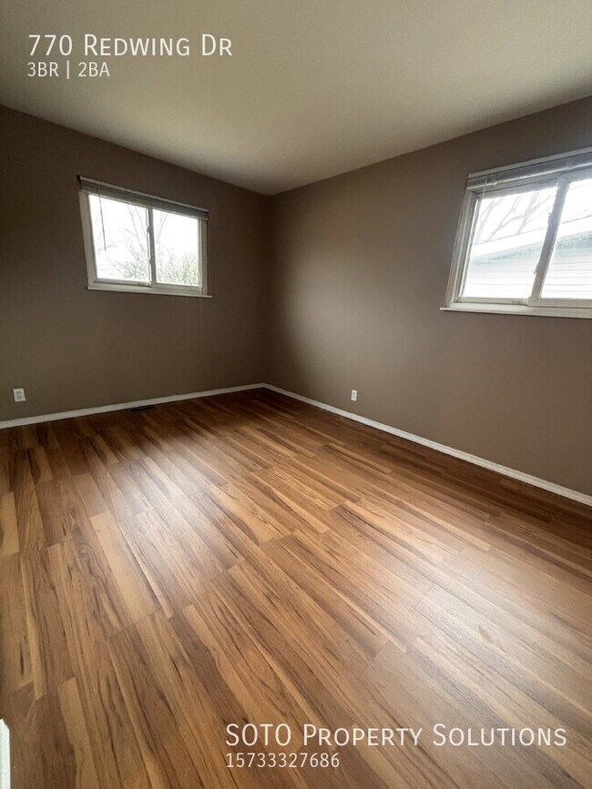 Building Photo - 770 Redwing Dr