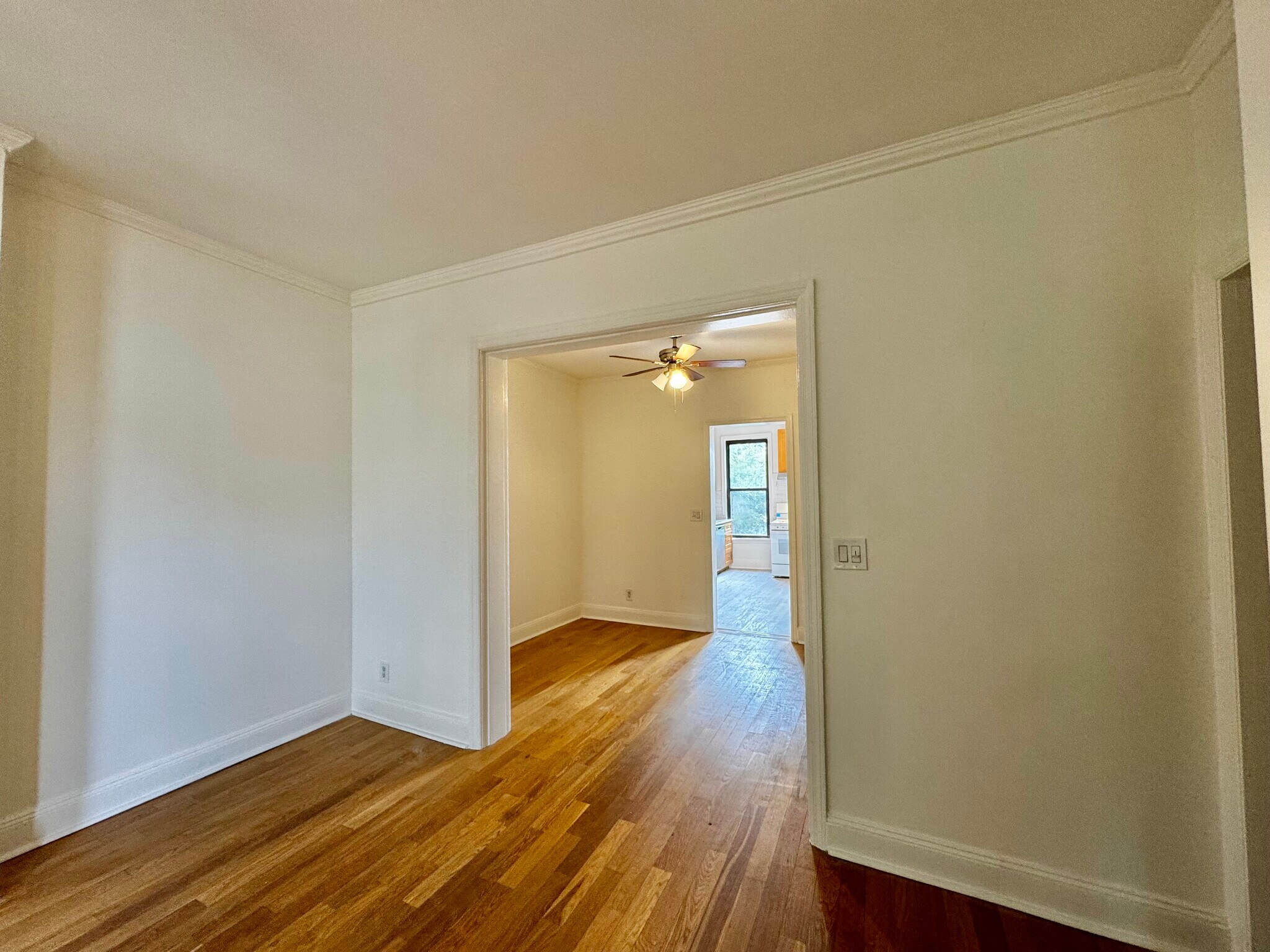 Building Photo - 352 49th St