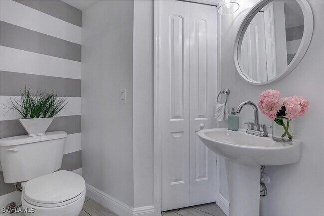 Building Photo - 9465 Ivy Brook Run