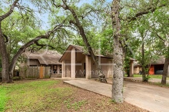 Building Photo - 1005 Milford Way