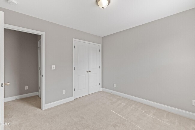 Building Photo - 188 Outwater Ridge Dr