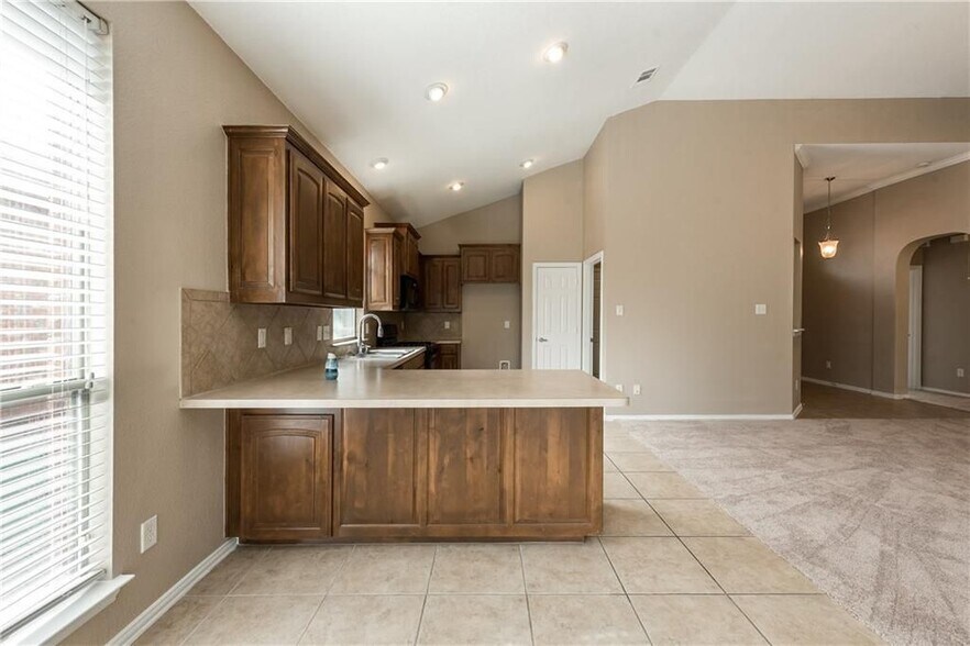 Kitchen - 2716 Twinflower Dr