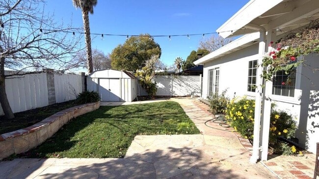 Building Photo - Concord, Nicely remolded 3 bedroom, 3 bathroom home w/ 2 car garage and Tesla solar system