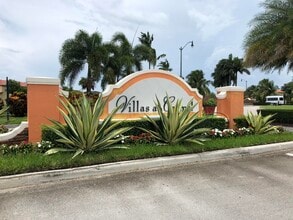 Building Photo - 1575 NE 33rd Ave